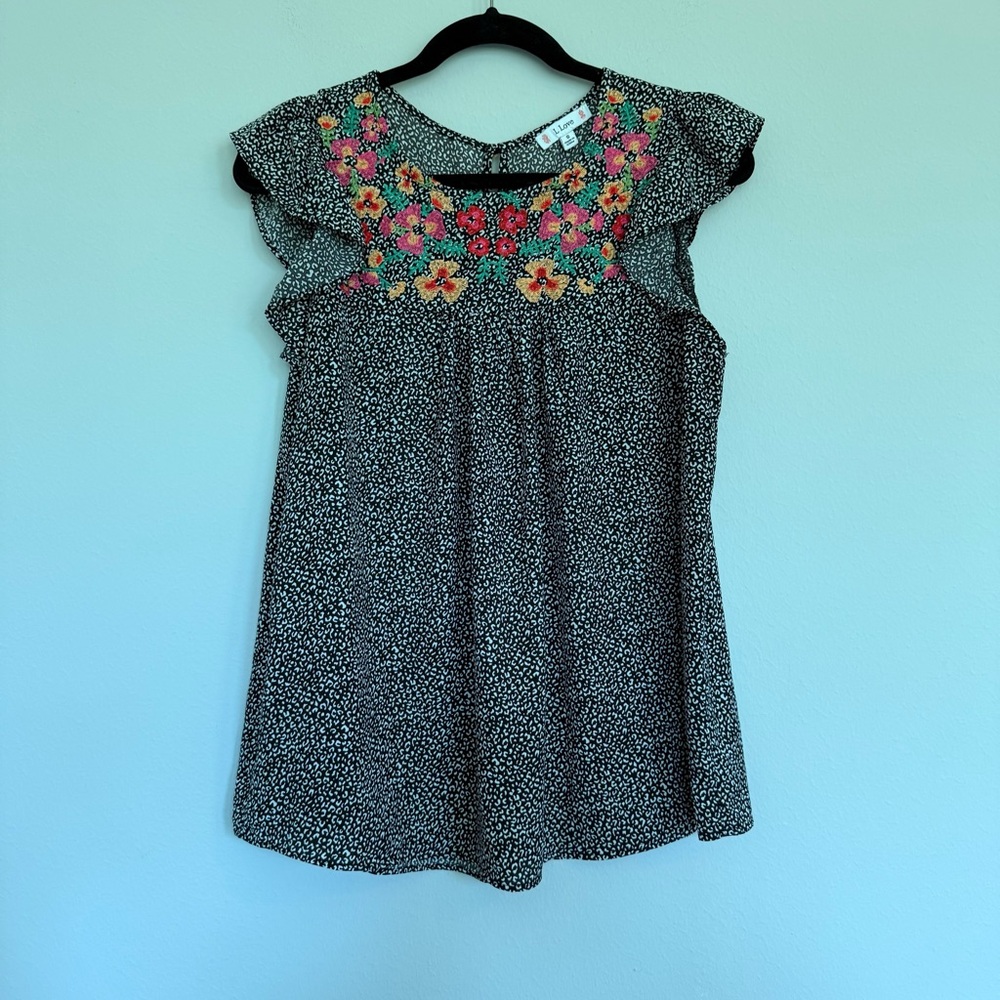 Floral Embroidered Women's Casual Top - Black and Red